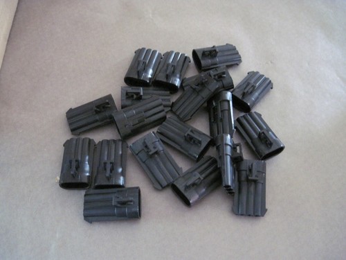 Qty way male plastic - 3-way,